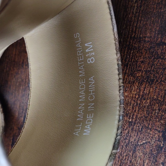 Prima Tooled Faux Leather Platform Heels - Picture 10 of 11